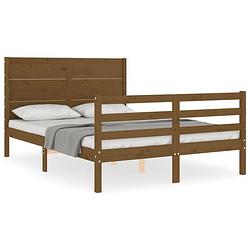 Foto van The living store massief grenenhouten bedframe - 195.5 x 125.5 x 100 cm - honingbruin