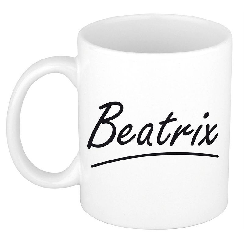 Foto van Naam cadeau mok / beker beatrix met sierlijke letters 300 ml - naam mokken