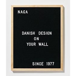 Foto van Naga zwart letterbord met 149 witte letters zwart 40 x 50 cm