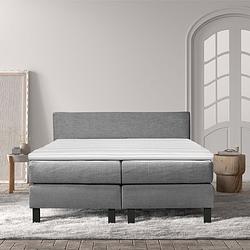 Foto van 2-persoons boxspring cloud chill - deluxe - grijs 180x210 cm - pocketvering - inclusief topper - dekbed-discounter.nl