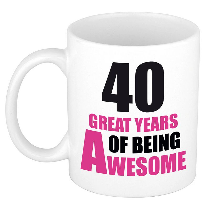 Foto van 40 great years of being awesome cadeau mok / beker wit en roze - feest mokken