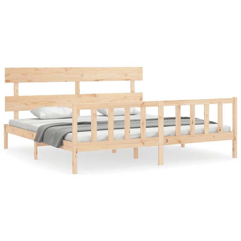 Foto van The living store bedframe massief grenenhout - onbehandeld - 205.5 x 205.5 x 81 cm - multiplex lattenbodem - geschikt