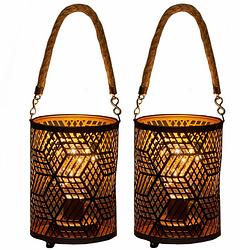 Foto van 2x stuks led sfeer lantaarns/lampen zwart/goud met timer b12 x h16 cm - lantaarns