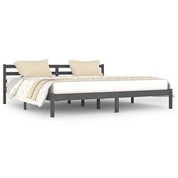 Foto van The living store bedframe - houten - grijs - 205.5 x 205.5 x 69.5 cm - stevig en comfortabel