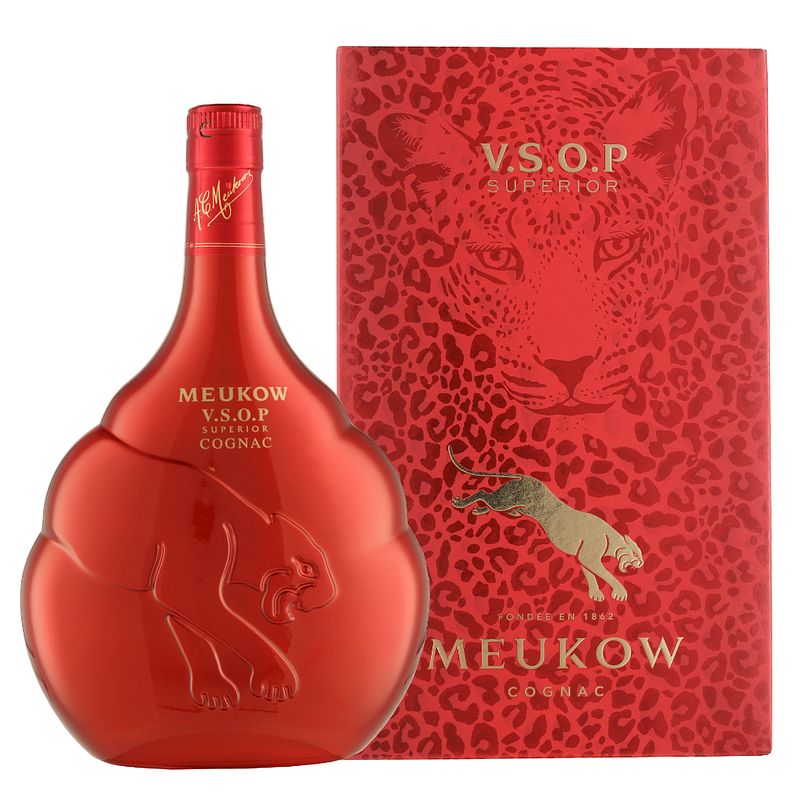 Foto van Meukow vsop red edition 70cl cognac + giftbox