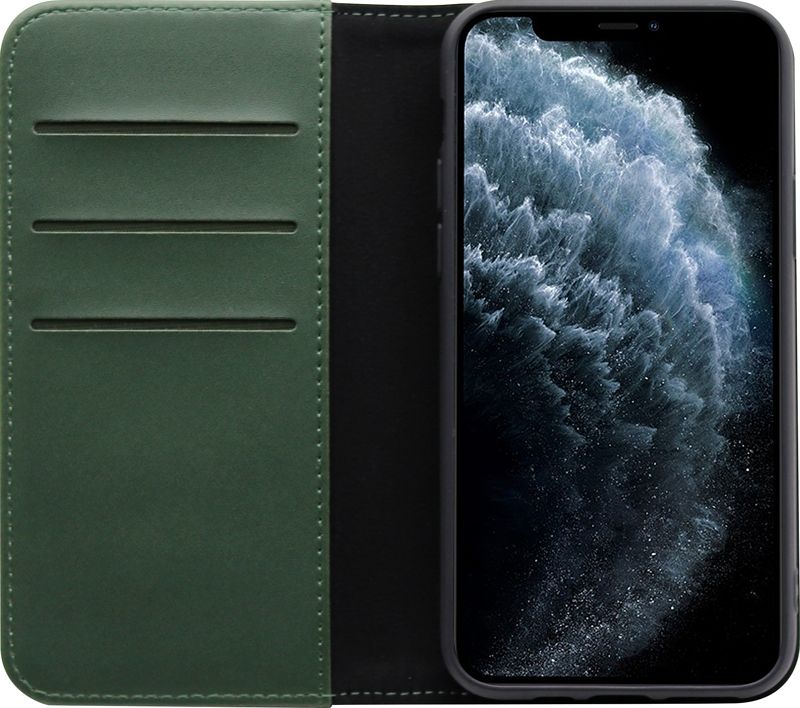 Foto van Bluebuilt apple iphone 11 pro max book case groen