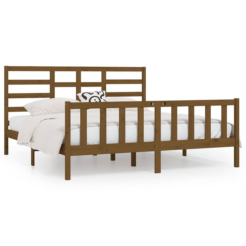 Foto van The living store bed grenenhout - massief - 205.5 x 206 x 104 cm - honingbruin