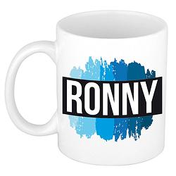 Foto van Naam cadeau mok / beker ronny met blauwe verfstrepen 300 ml - naam mokken