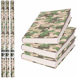 Foto van 4x rollen kadopapier / kaftpapier 200 x 70 cm - camouflage groen - kaftpapier voor schoolboeken / boekenkaften