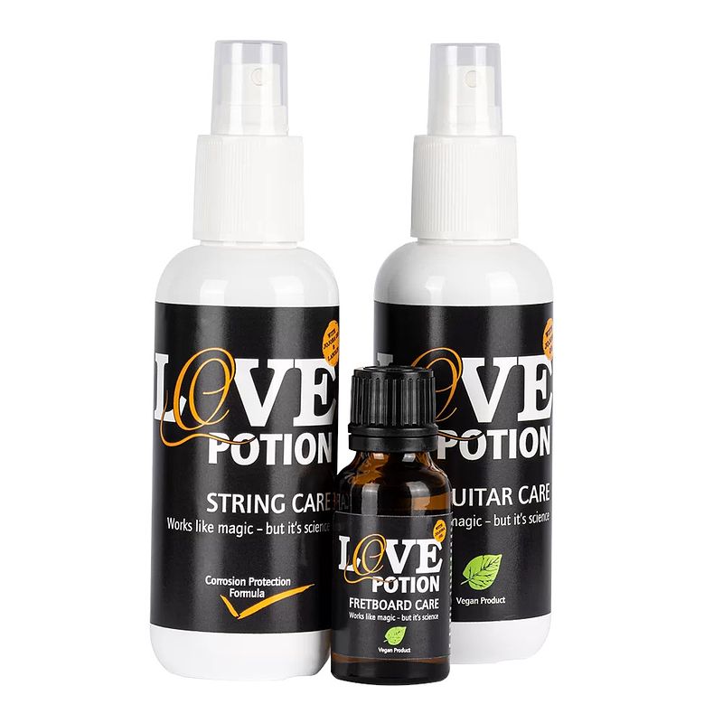 Foto van Ortega olp-pack love potion guitar care pack schoonmaakset voor gitaar