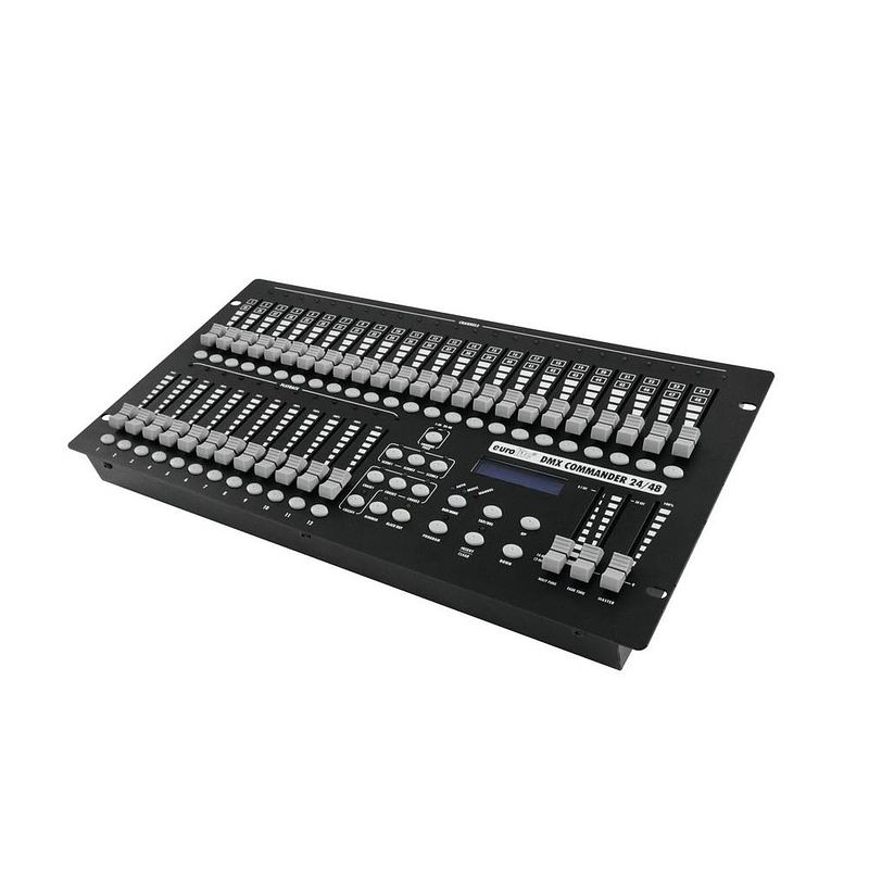 Foto van Eurolite dmx commander 24/48 controller dmx controller 48-kanaals 19 inch bouwvorm, sound-to-light