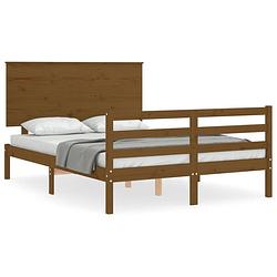 Foto van The living store bedframe massief grenenhout - honingbruin - 205.5 x 125.5 x 82.5 cm - multiplex lattenbodem -