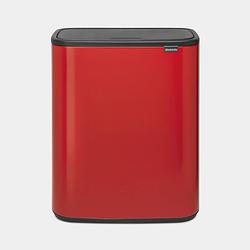 Foto van Brabantia bo touch bin afvalemmer 60 liter met kunststof binnenemmer - passion red