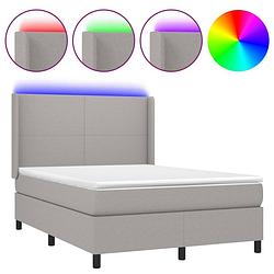 Foto van The living store boxspring lichtgrijs 193x147x118/128 cm - led - pocketvering matras - huidvriendelijk topmatras -