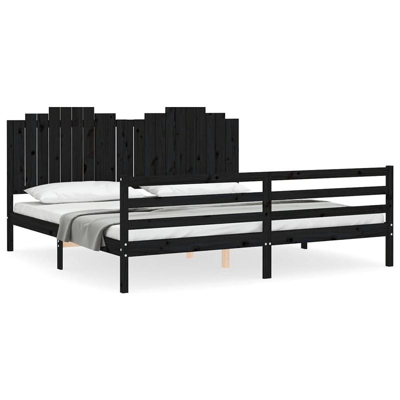 Foto van The living store bed vuren grenen - 205.5 x 205.5 x 110 cm - functioneel hoofd- en voeteneinde