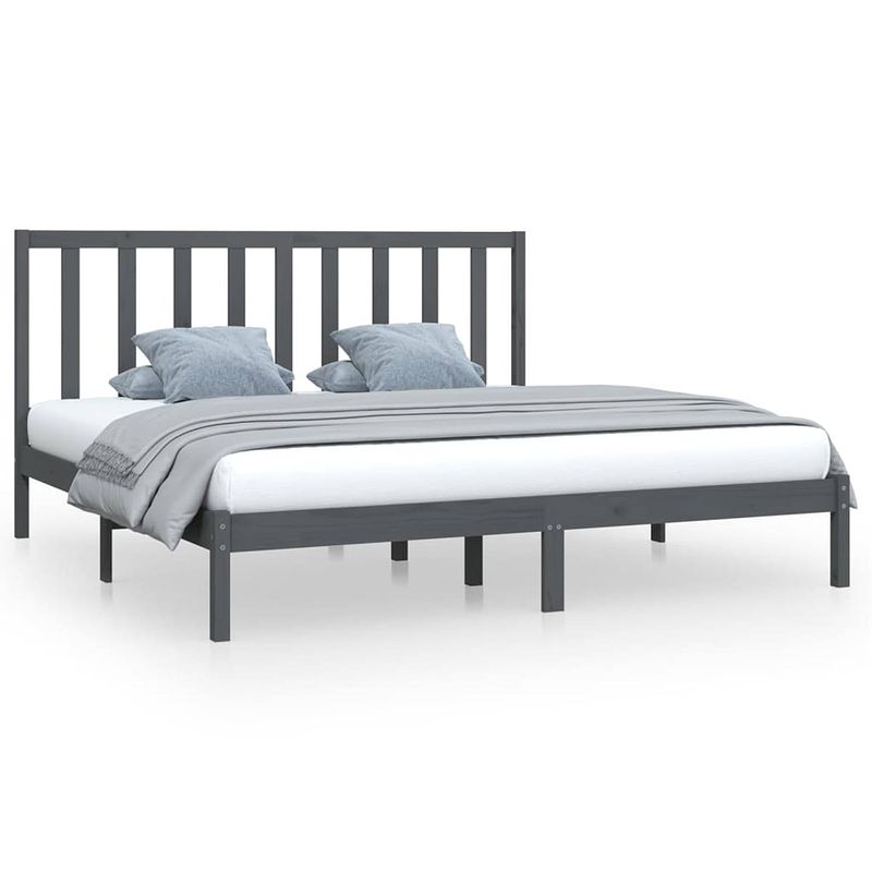 Foto van The living store houten bedframe - grijs - 205.5 x 205.5 x 100 cm - massief grenenhout