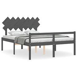 Foto van The living store massief grenenhouten bedframe - grijs - 195.5 x 145.5 x 80.5 cm - multiplex lattenbodem