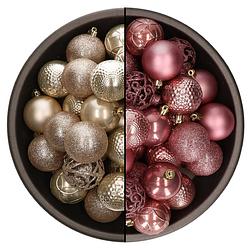 Foto van 74x stuks kunststof kerstballen mix van champagne en velvet roze 6 cm - kerstbal