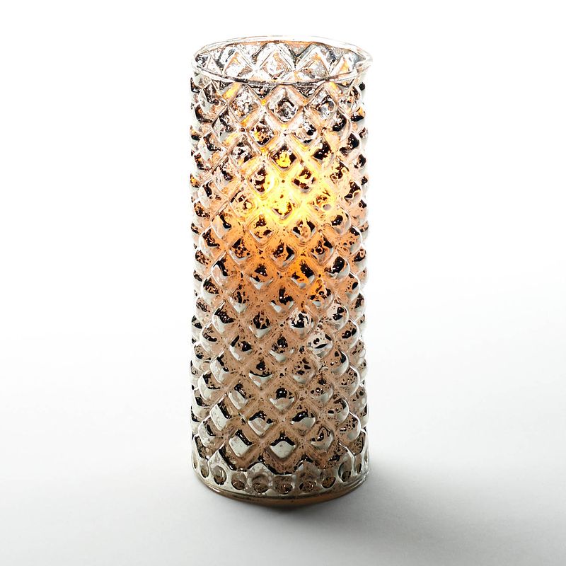 Foto van 1x stuks luxe led kaarsen in zilver glas d7,5 x h17,5 cm - led kaarsen