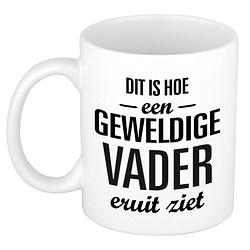 Foto van Geweldige vader cadeau koffiemok / theebeker wit 300 ml - feest mokken