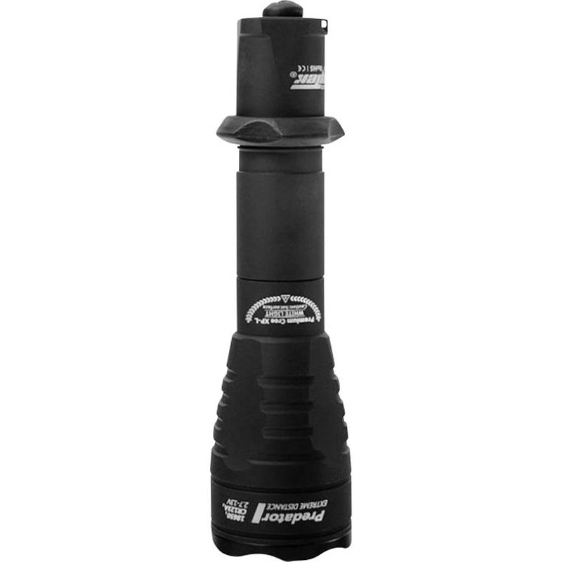 Foto van Armytek predator xp-l hi warm handlamp werkt op een accu led 1150 lm 135 g