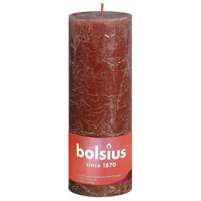 Foto van Bolsius stompkaars suede brown ø68 mm - hoogte 19 cm - roodbruin - 85 branduren