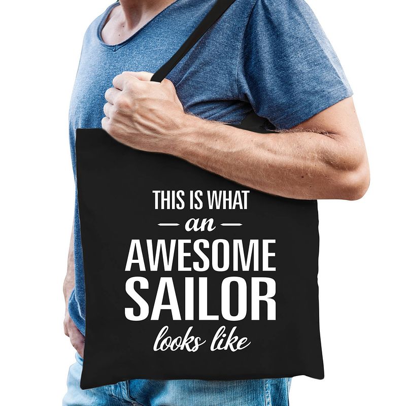 Foto van Awesome sailor / geweldige matroos cadeau tas zwart voor dames en heren - feest boodschappentassen