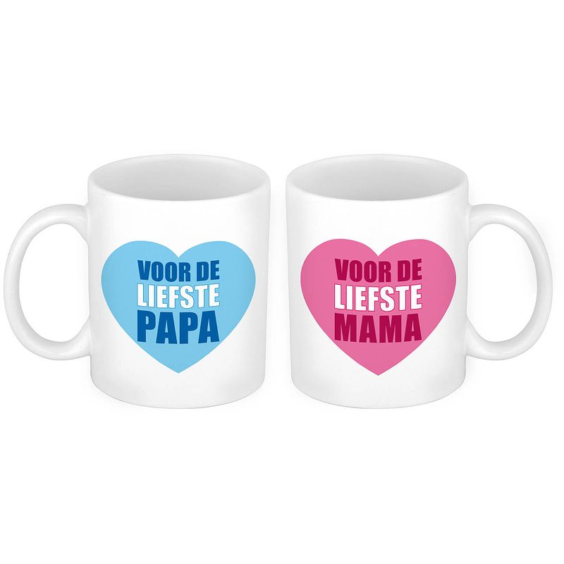 Foto van De liefste mama en papa mok met hartje mok - cadeau beker set voor papa en mama - feest mokken