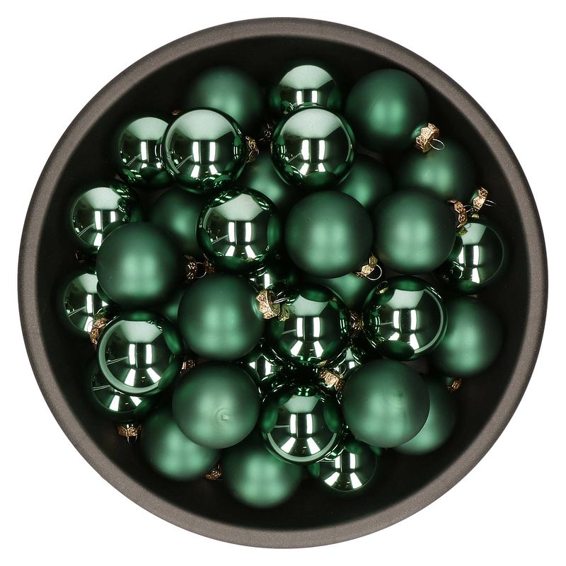 Foto van Kerstballen set van glas 36x stuks emerald groen 6 cm - kerstbal