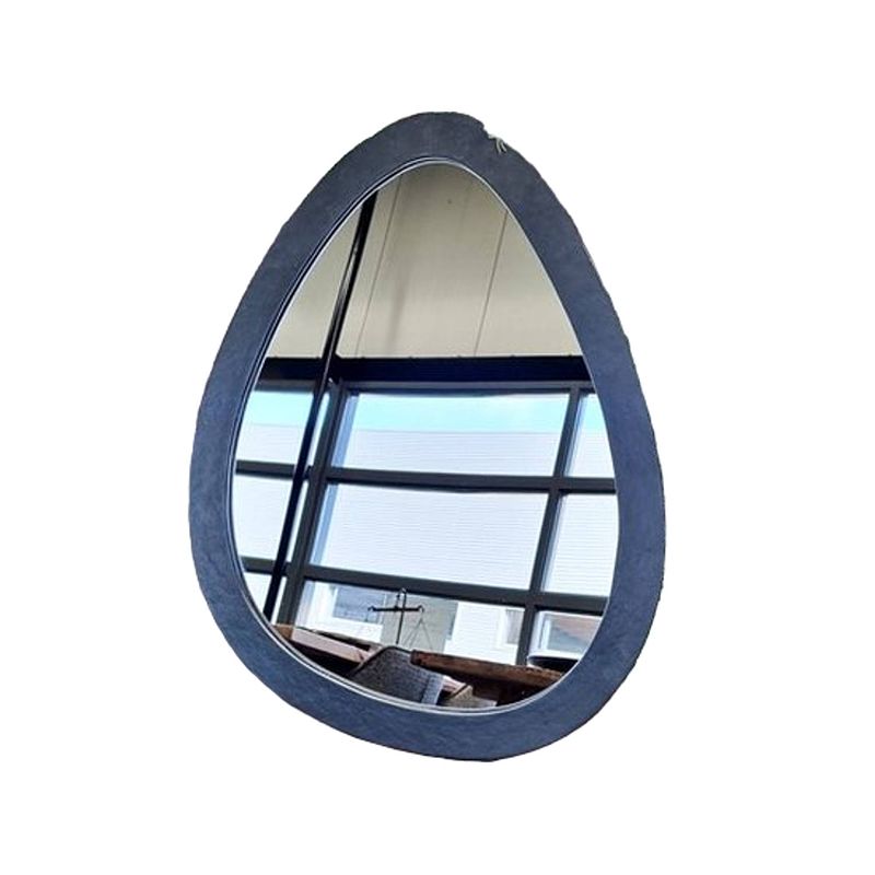 Foto van Benoa toulon small black egg-shaped mirror 48 cm