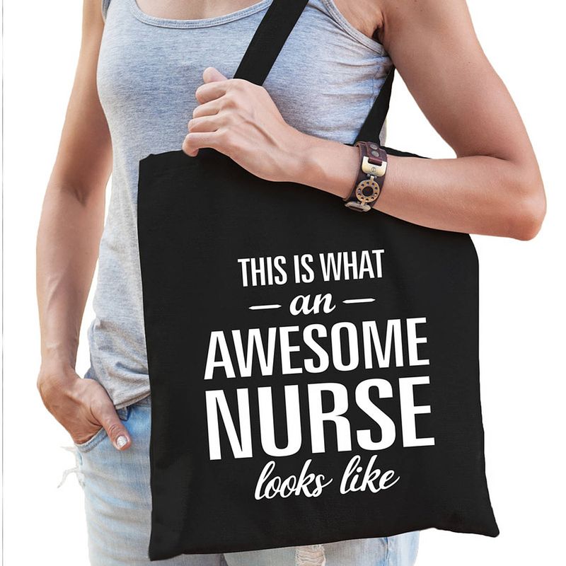 Foto van Awesome nurse / verpleegkundige cadeau tas zwart voor dames - feest boodschappentassen