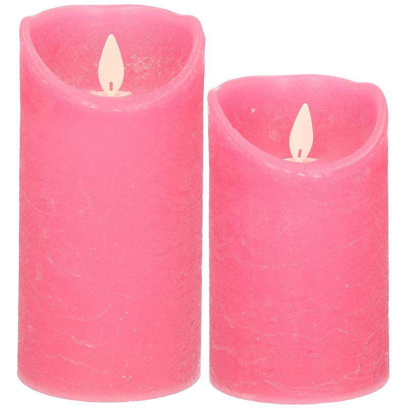 Foto van Anna collection led kaarsen - 2x stuks - fuchsia roze - 12,5 en 15 cm - led kaarsen