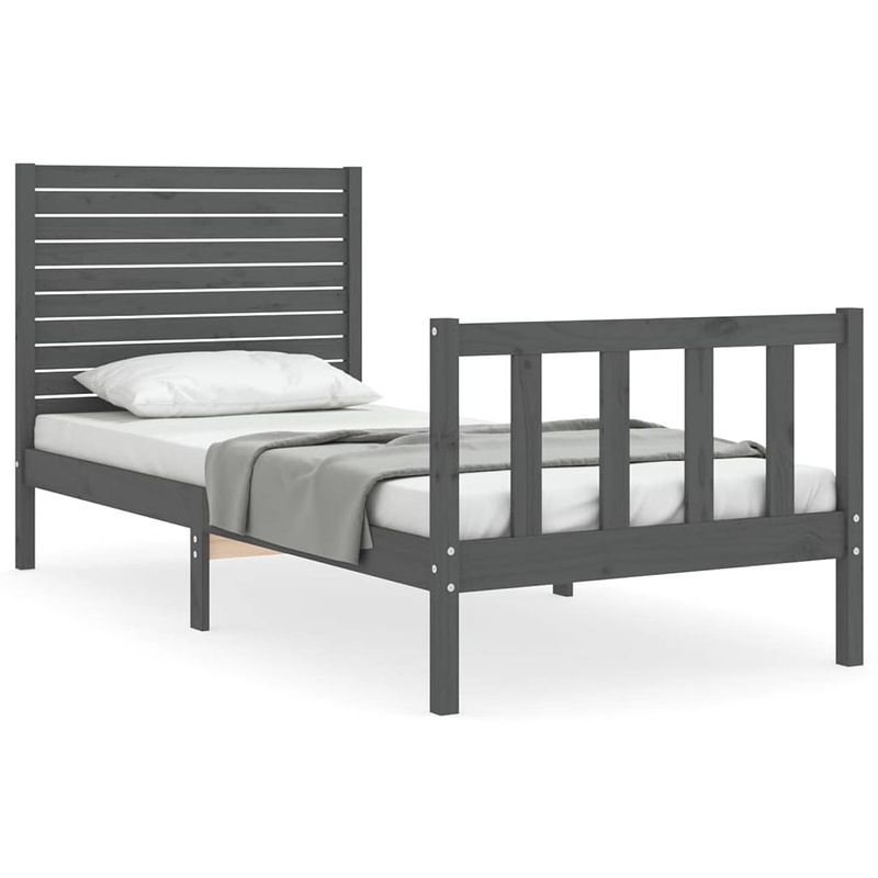 Foto van The living store bed the living store grenenhouten bedframe - 205.5 x 105.5 cm - multiplex lattenbodem - grijs