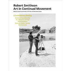 Foto van Robert smithson: art in continual movement