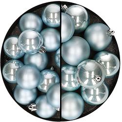 Foto van 28x stuks kunststof kerstballen lichtblauw 4 en 6 cm - kerstbal