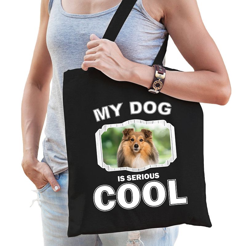 Foto van Katoenen tasje my dog is serious cool zwart - sheltie honden cadeau tas - feest boodschappentassen