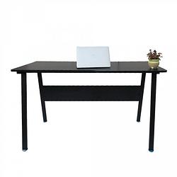 Foto van Computertafel bureau stoer - industrieel modern - 130 cm breed - zwart frame en tafelblad