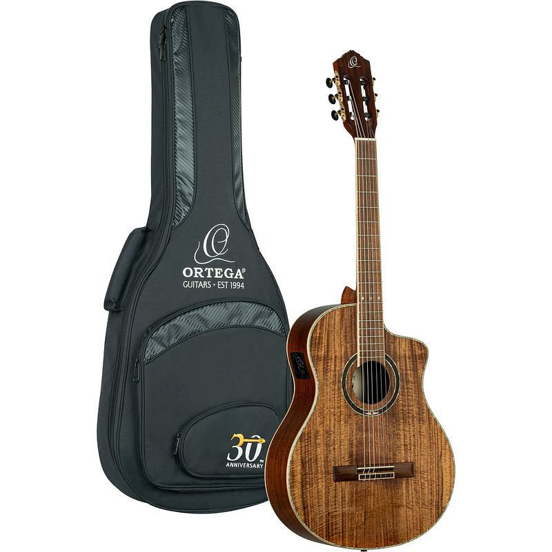 Foto van Ortega 30th anniversary series rce30th-aca guitar elektrisch-akoestische klassieke gitaar met gigbag