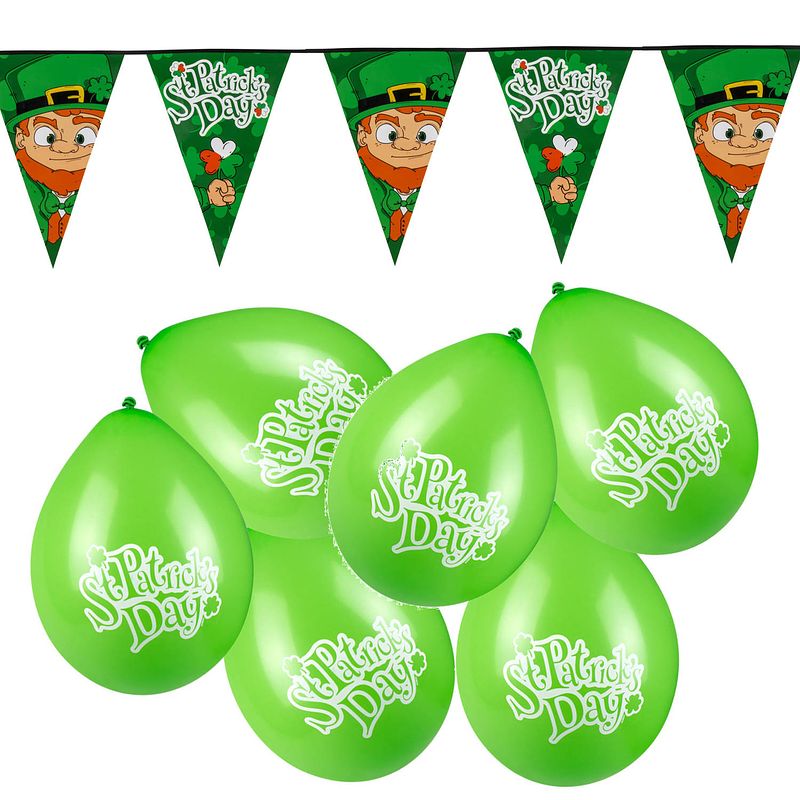 Foto van St patricks day versierpakket met 1x vlaggenlijn en 12x ballonnen - feestslingers