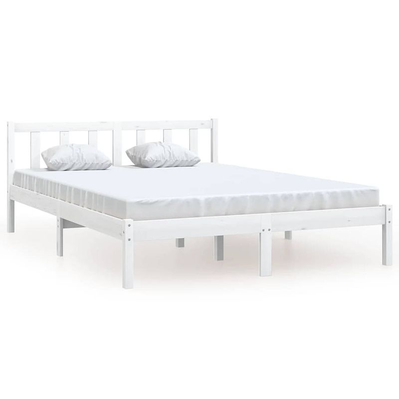 Foto van The living store bedframe - massief grenenhout - 205.5 x 125.5 x 69.5 cm - geschikt voor matras 120x200 cm