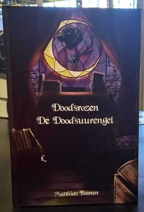 Foto van De doodsuurengel - matthias boonen - hardcover (9789493049949)