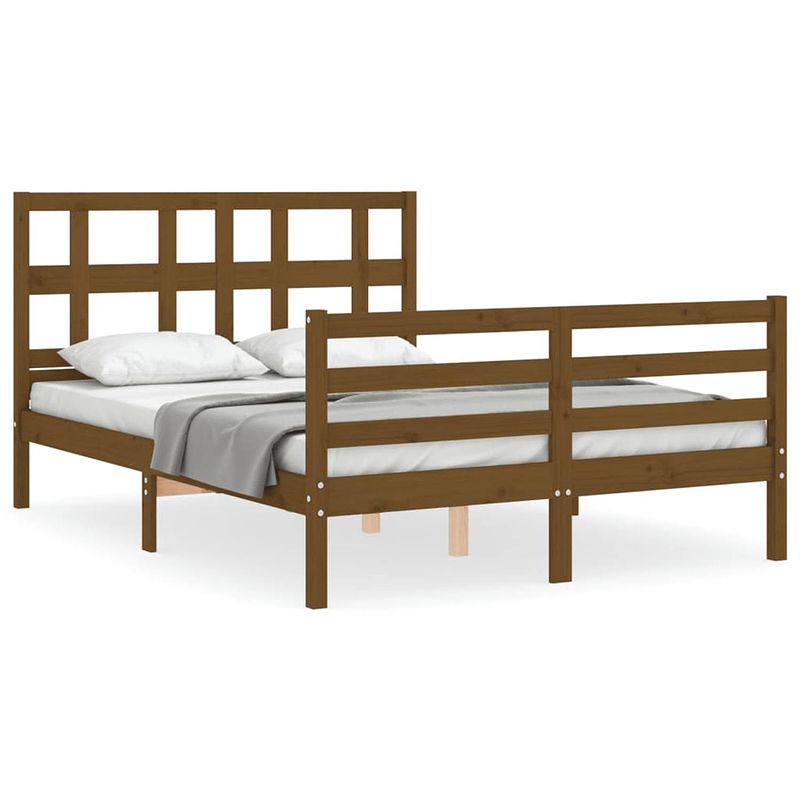 Foto van The living store houten bedframe - grenenhout - 205.5 x 125.5 x 100 cm - honingbruin