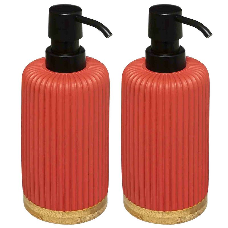 Foto van 2x stuks zeeppompjes/zeepdispensers van kunststeen - rood - 270 ml - zeeppompjes