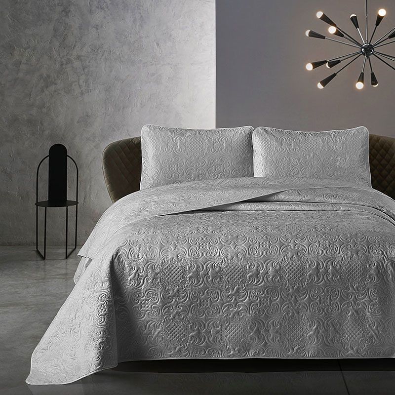 Foto van Dreamhouse bedding bedsprei velvet clara - antraciet 180 x 250 cm + 1 kussensloop