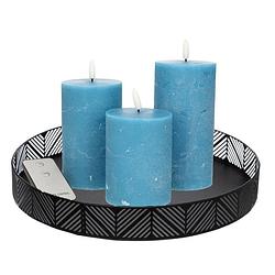 Foto van Led kaarsen - 3x st - blauw - met zwart rond dienblad 29,5 cm - led kaarsen