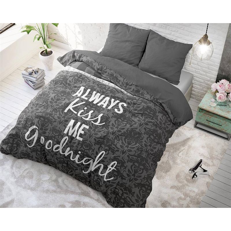 Foto van Sleeptime st kiss your love grey - dekbedovertrek: lits jumeaux (240 cm)