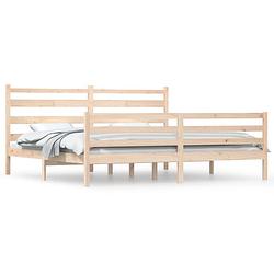 Foto van The living store houten bedframe - classic - 205.5 x 206 x 100 cm - massief grenenhout - 200 x 200 cm - montage vereist