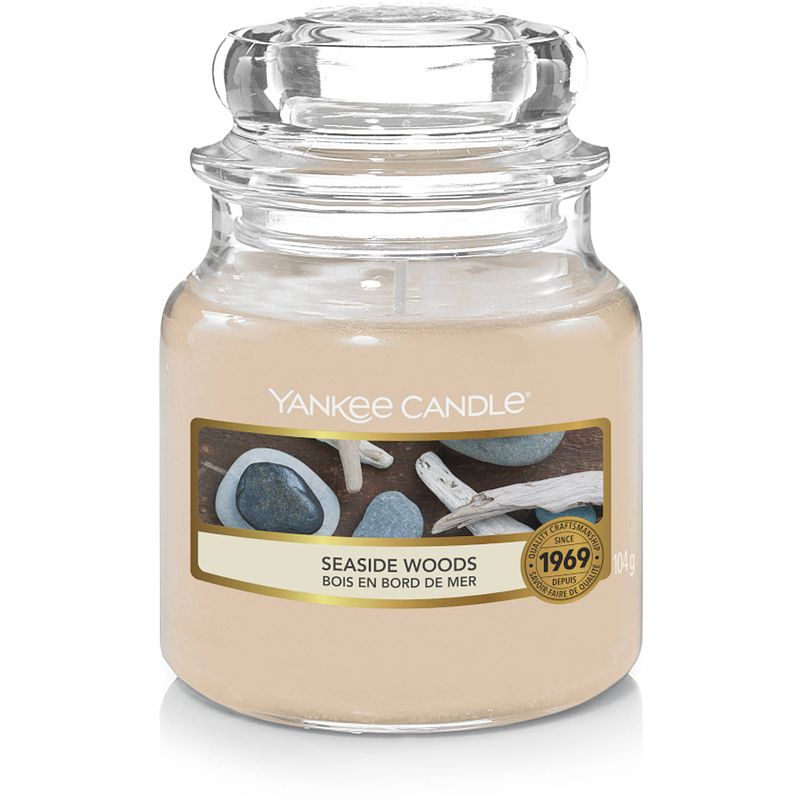 Foto van Yankee candle geurkaars small seaside woods - 9 cm / ø 6 cm