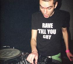 Foto van Rave 'still you cry - cd (5060384614274)