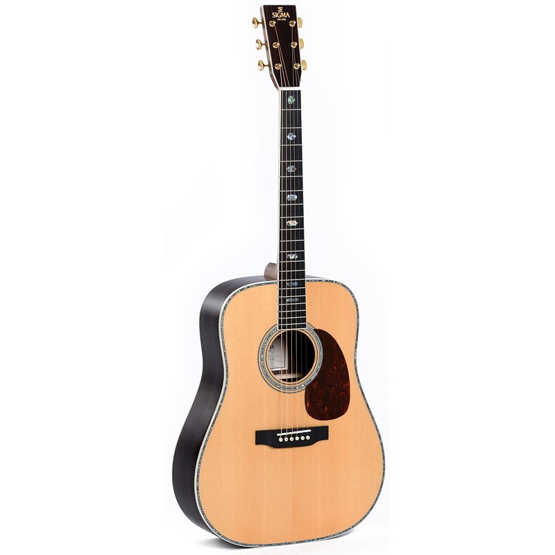 Foto van Sigma guitars dt-41 westerngitaar met gig bag